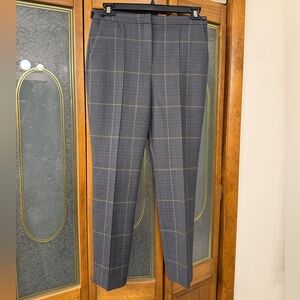Ladies THEORY dress pants in like new condition size 8